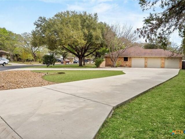 House for sale in Seguin, Texas