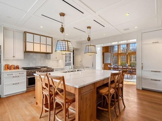 House for sale in Weston, Middlesex County
