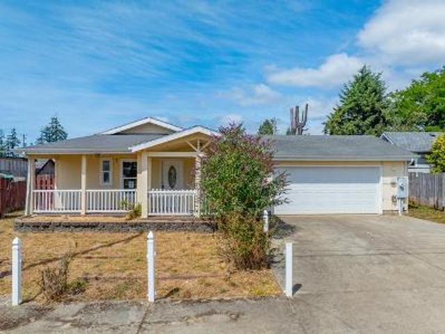 House for sale in Myrtle Point, Oregon