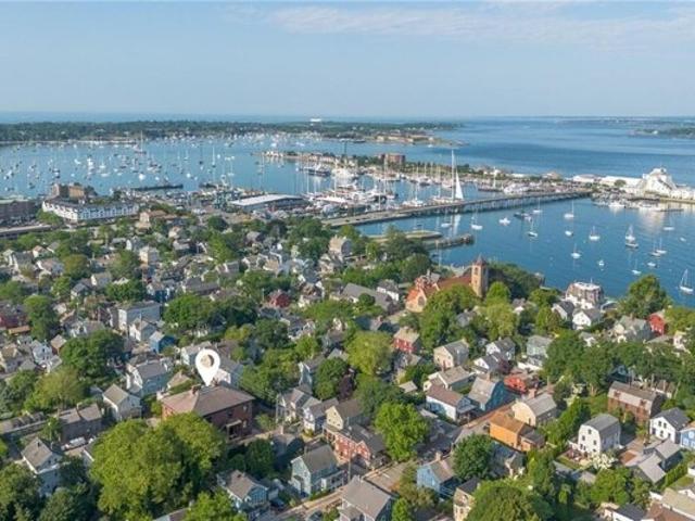 House for sale in Newport