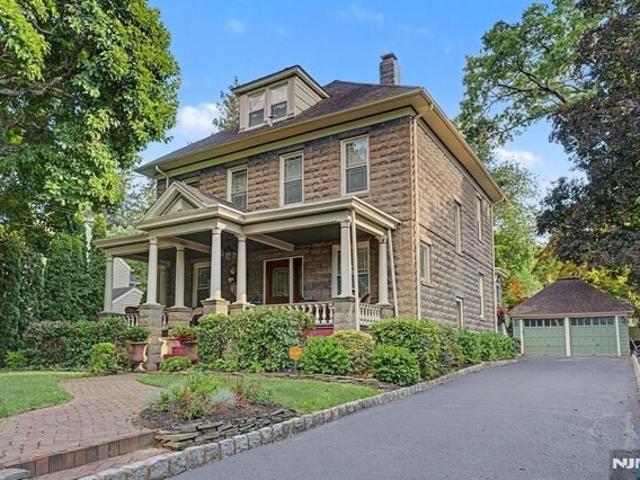 House for sale in Cranford, New Jersey