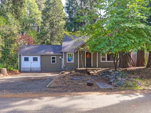 House for sale in Pollock Pines, California