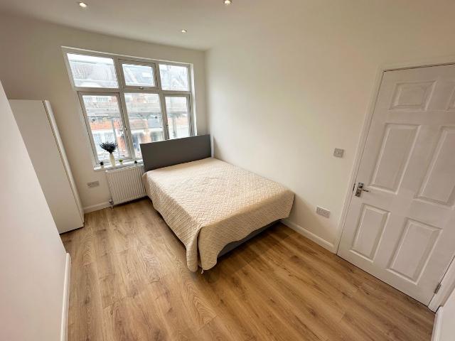 Room for rent in Shepherd's Bush, Greater London