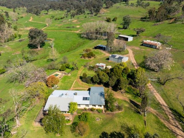 Cottage for sale in Victoria