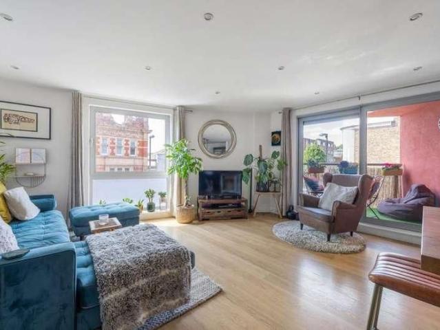 Apartment for rent in Upper Sydenham, Greater London