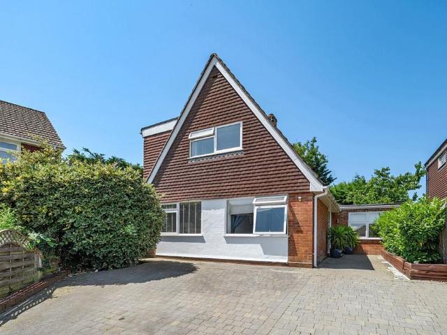 House for rent in Hale, Waverley