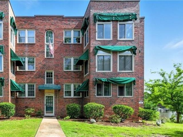 Condo for sale in Norfolk