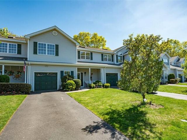 Condo for sale in Oakdale