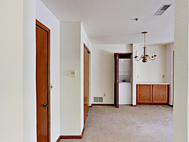 Apartment for rent in Brookfield
