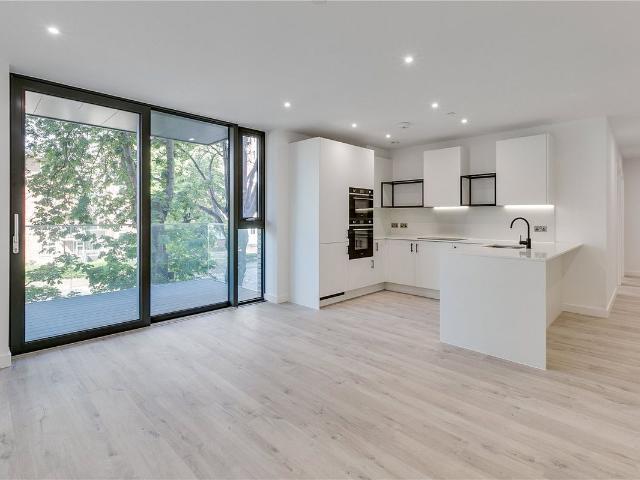 House for rent in Brownswood Park, Stoke Newington