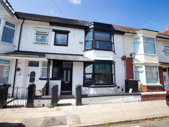 Apartment for rent in Orrell Park, Calderstones