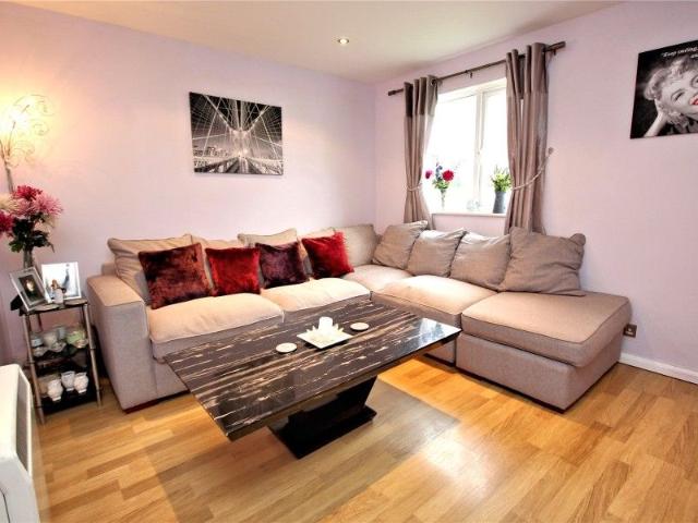 House for rent in Goldsworth Park, Woking