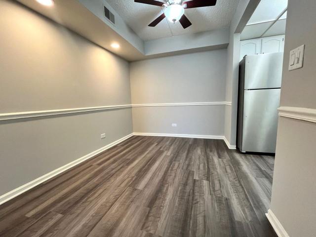 Apartment for rent in Wheaton, Illinois