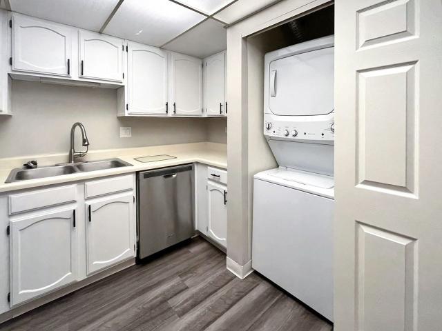 Apartment for rent in Wheaton, Illinois