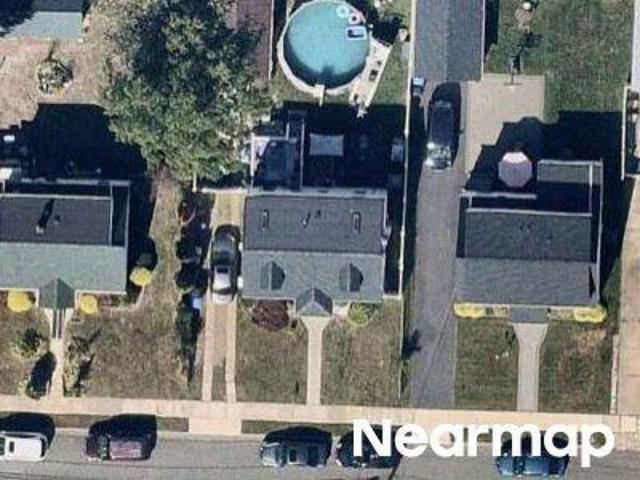 House for sale in Avenel, New Jersey