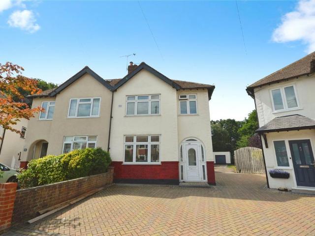 House for rent in Whitton, Greater London