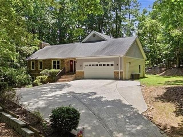 House for sale in Cumming, Georgia