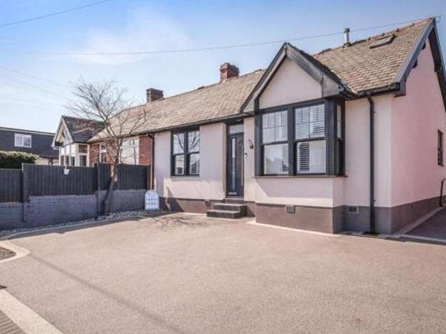House for sale in Huddersfield, Kirklees
