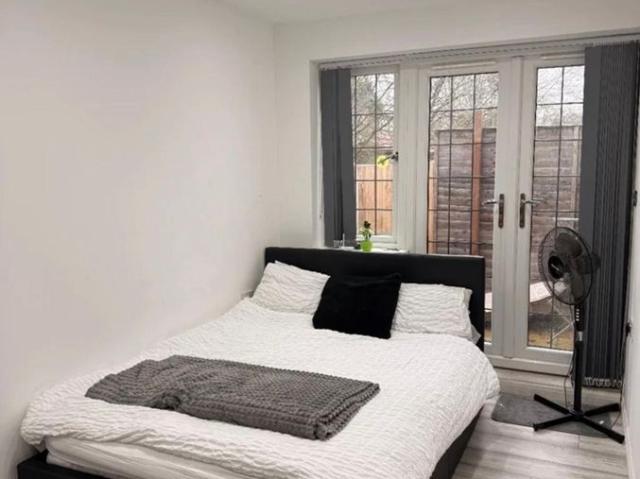 Studio for rent in Hitcham, Burnham