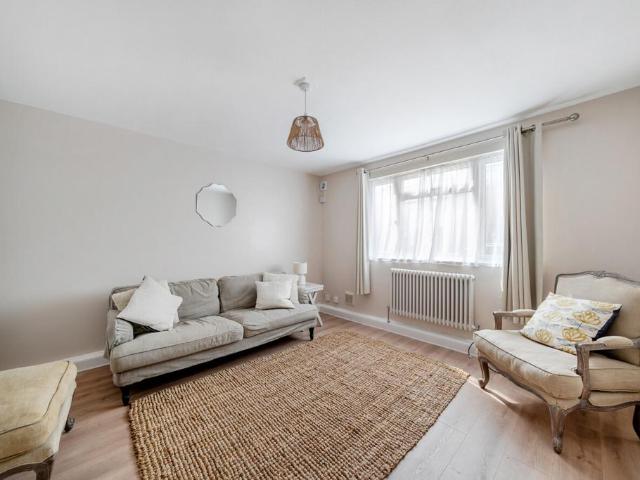 Apartment for rent in Earlsfield, Greater London