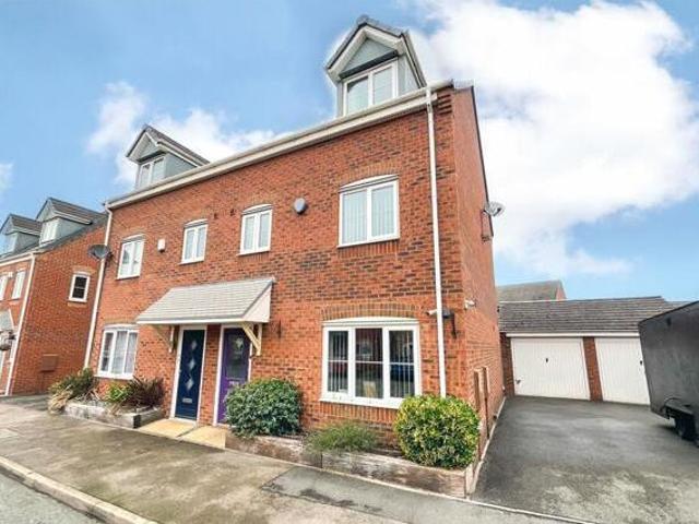 House for sale in Kettlebrook, Staffordshire