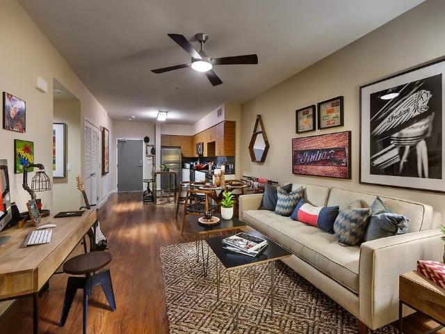 Apartment for rent in Canoga Park, California