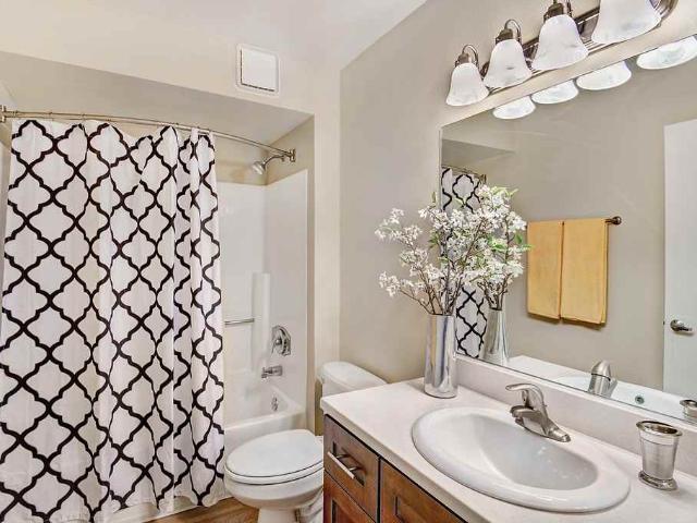 Apartment for rent in Fullerton, California