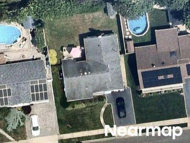 House for sale in Bethpage, New York