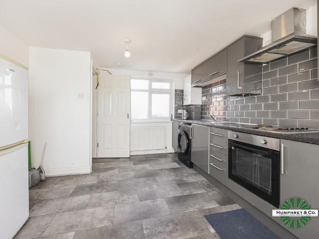 Apartment for rent in Upton Park, Greater London