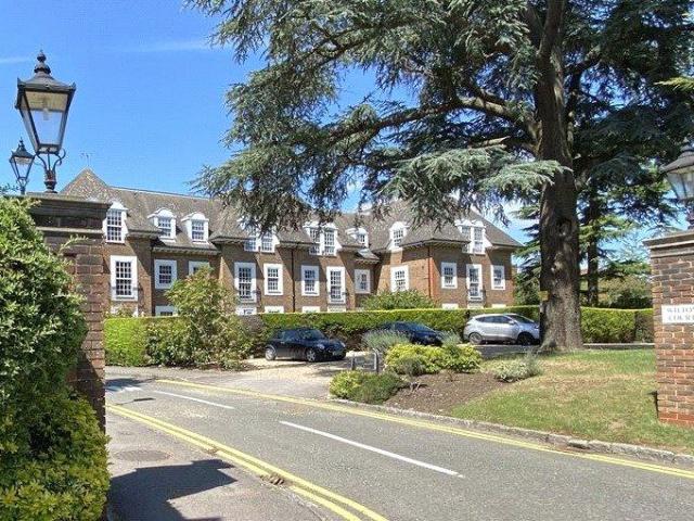 Apartment for rent in Beaconsfield Old Town, Beaconsfield