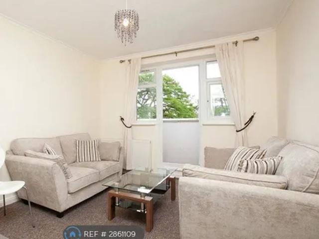 Apartment for rent in Colney Hatch, Greater London