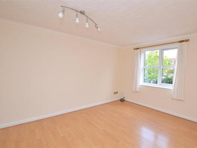 Apartment for rent in Redhill, Reigate and Banstead