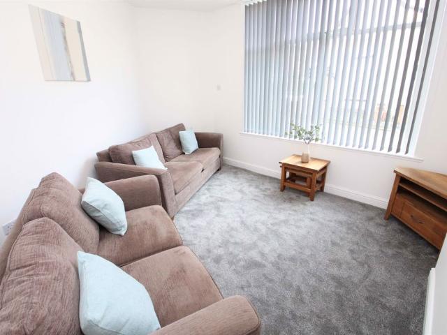 House for rent in Belmont Park, Lee Bank