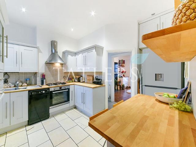 Apartment for rent in Muswell Hill, Greater London
