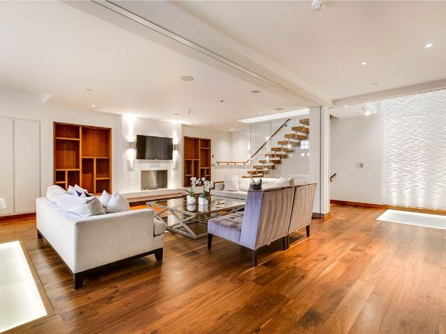 Apartment for rent in Belgravia, Greater London