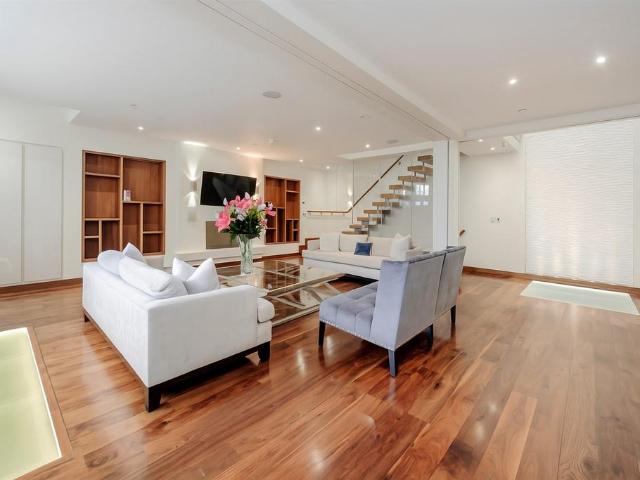 House for rent in Belgravia, Greater London