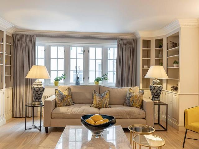 House for rent in Belgravia, Greater London