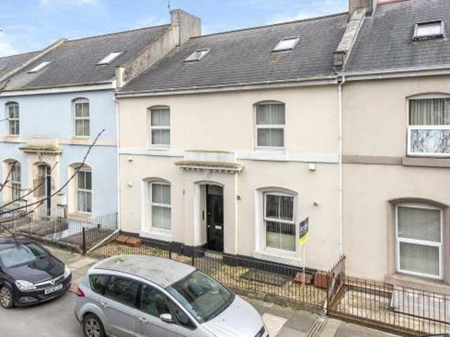 House for sale in Follaton, Strode