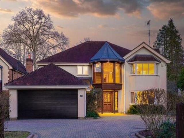 House for sale in Crowthorne
