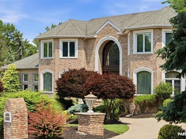House for sale in Cedar Grove, New Jersey