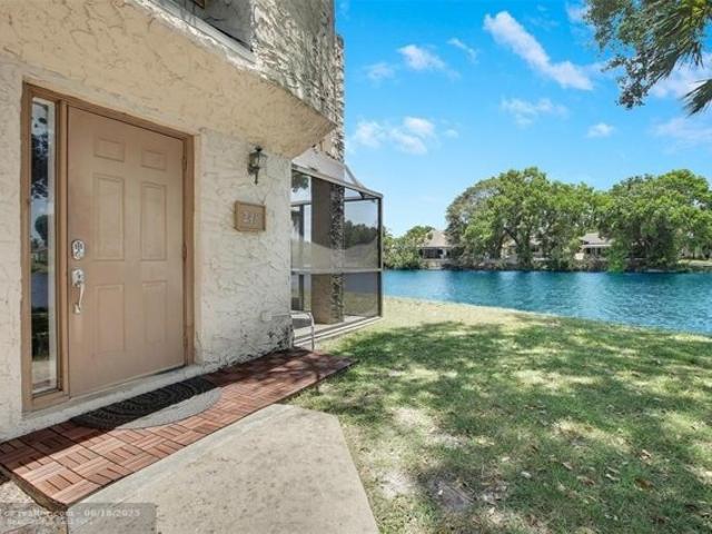 Condo for sale in Plantation