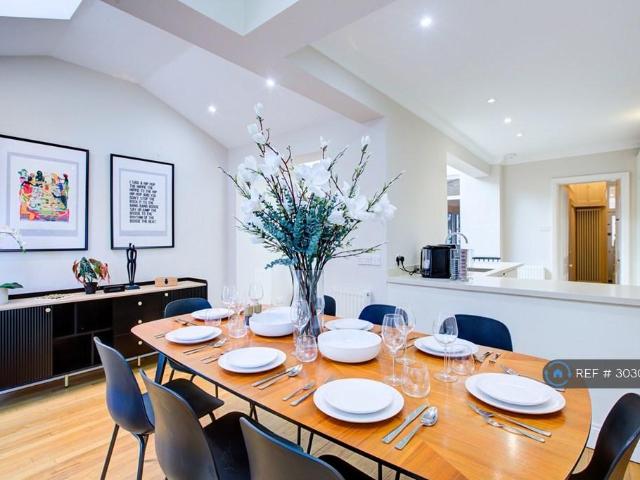 House for rent in London Borough of Merton, Raynes Park