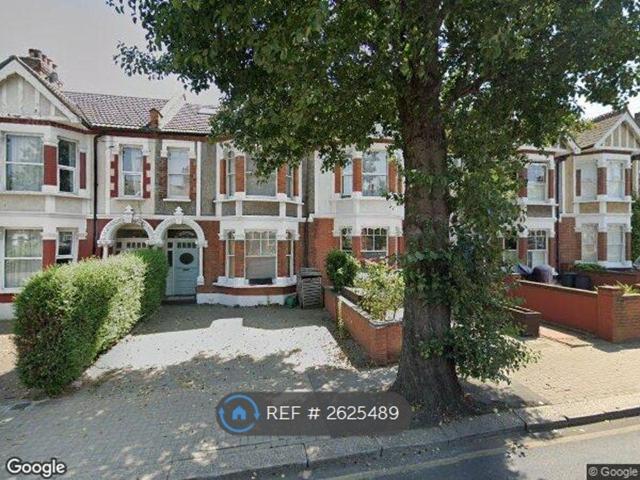 House for rent in Southfields, Greater London