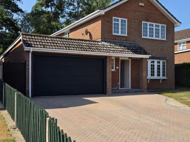 House for rent in Oakley, Merley