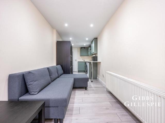 Apartment for rent in London Borough of Harrow, Greater London