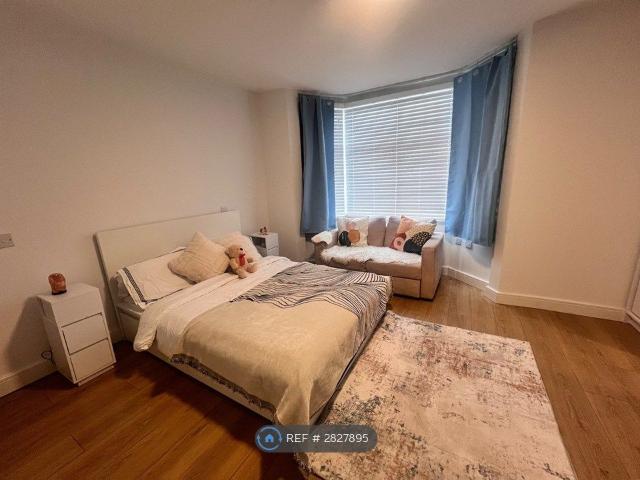 Room for rent in Lower Edmonton, Edmonton
