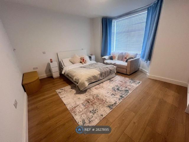 Room for rent in Lower Edmonton, Edmonton