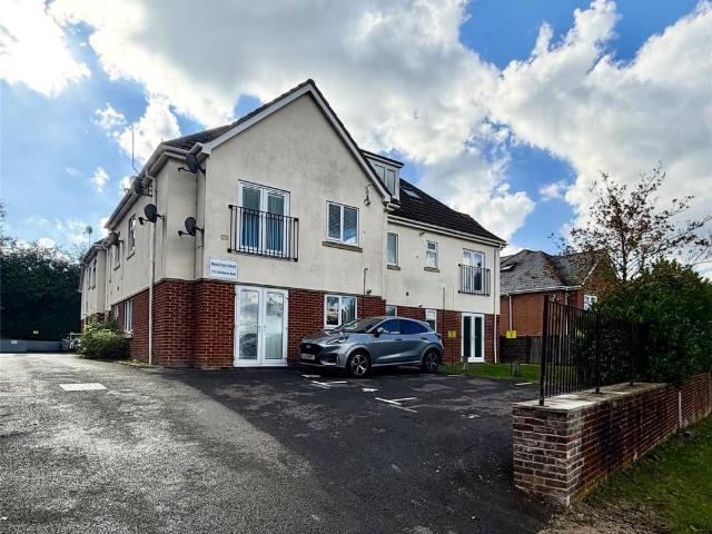 Apartment for rent in Bear Cross, Bournemouth