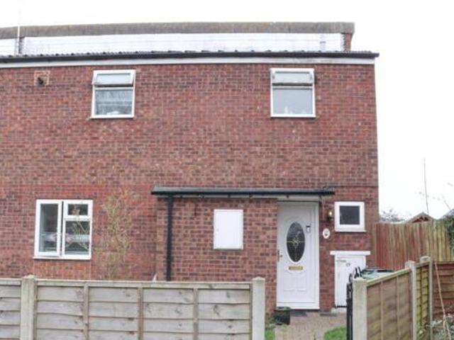 House for sale in Laindon, Essex