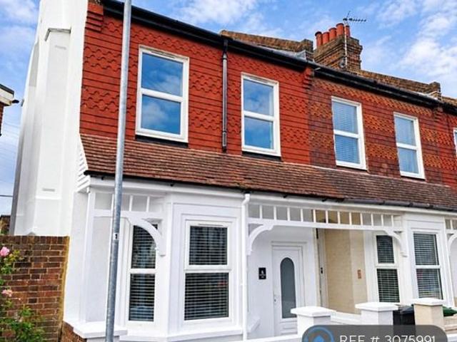 House for rent in Roselands, Eastbourne